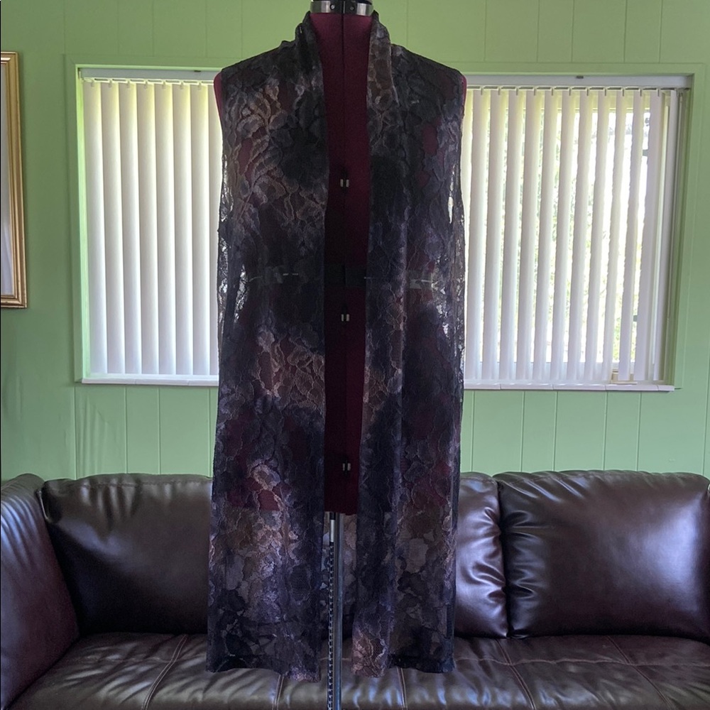 EUC Susan Graver cover-up top